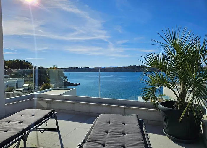 Elvira Apartment Omišalj